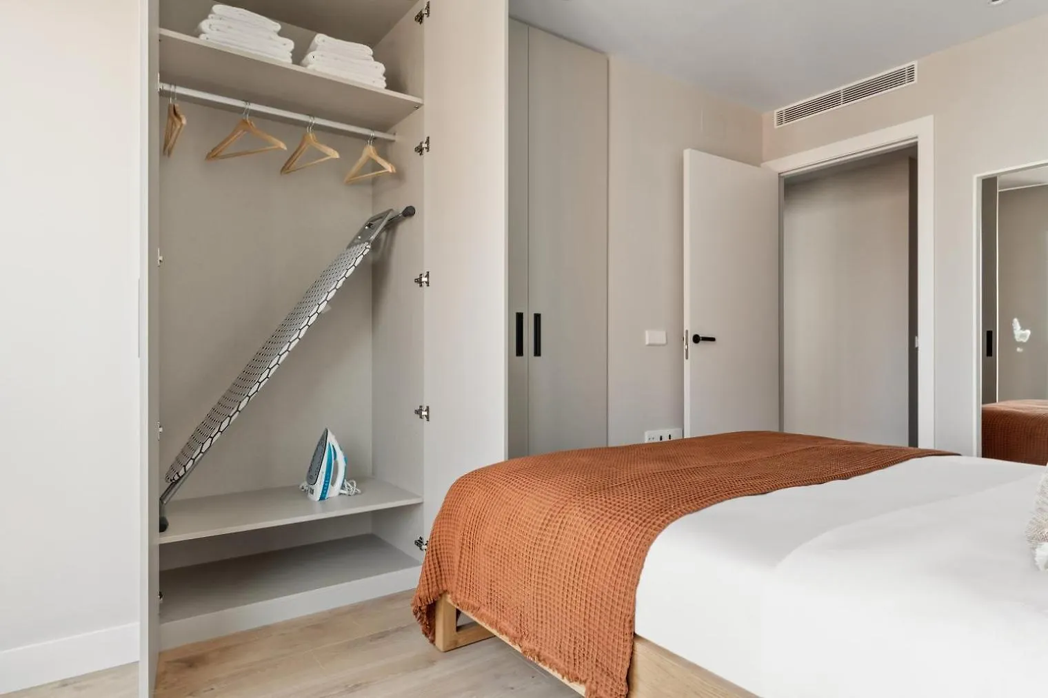 Blueground El Camp D Grassot I Gracia N Pool Bcn-21 Apartment Barcelona Spain